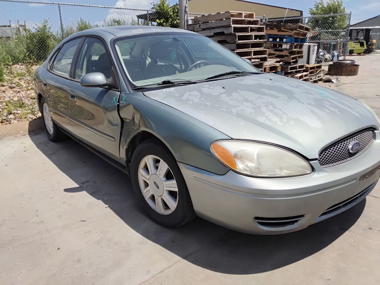https://f005.backblazeb2.com/file/img-partshotlines-com/Inventory/MA472/Vehicle/29882_03.jpg