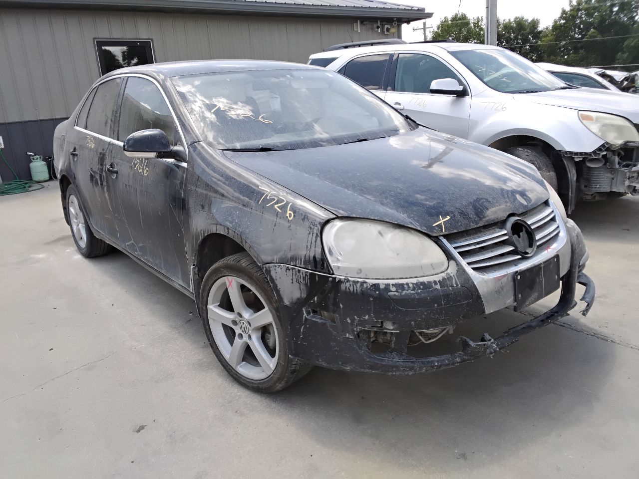 https://f005.backblazeb2.com/file/img-partshotlines-com/Inventory/MA472/Vehicle/29960_01.jpg
