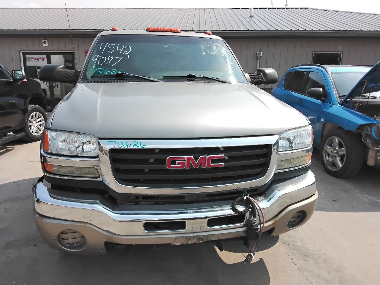 https://f005.backblazeb2.com/file/img-partshotlines-com/Inventory/MA472/Vehicle/30049_03.jpg