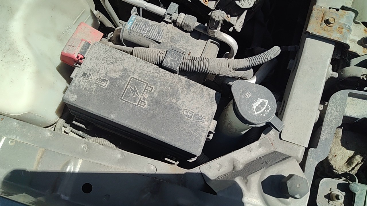 https://f005.backblazeb2.com/file/img-partshotlines-com/Inventory/MA472/Vehicle/30309_10.jpg