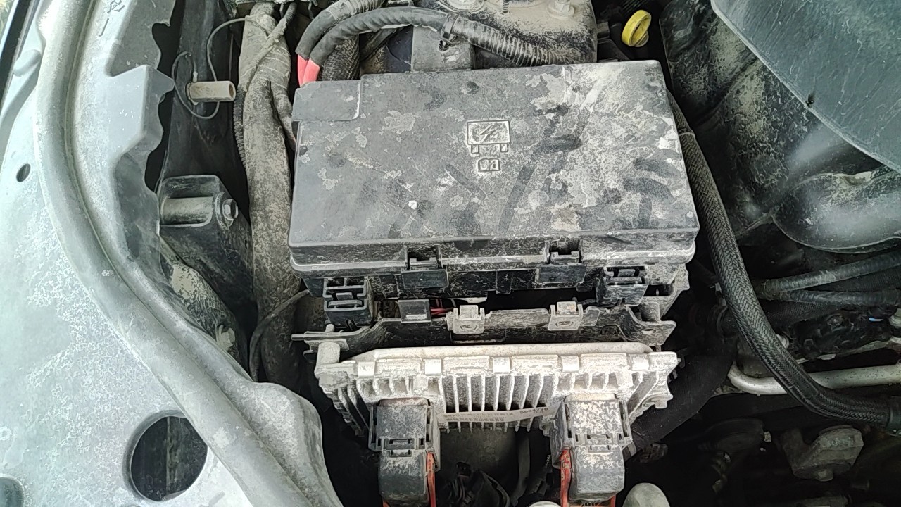 https://f005.backblazeb2.com/file/img-partshotlines-com/Inventory/MA472/Vehicle/30310_08.jpg
