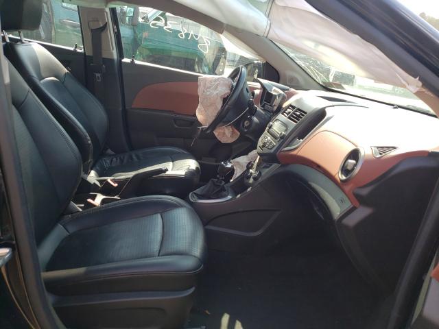 Vehicle/48917_03.jpg