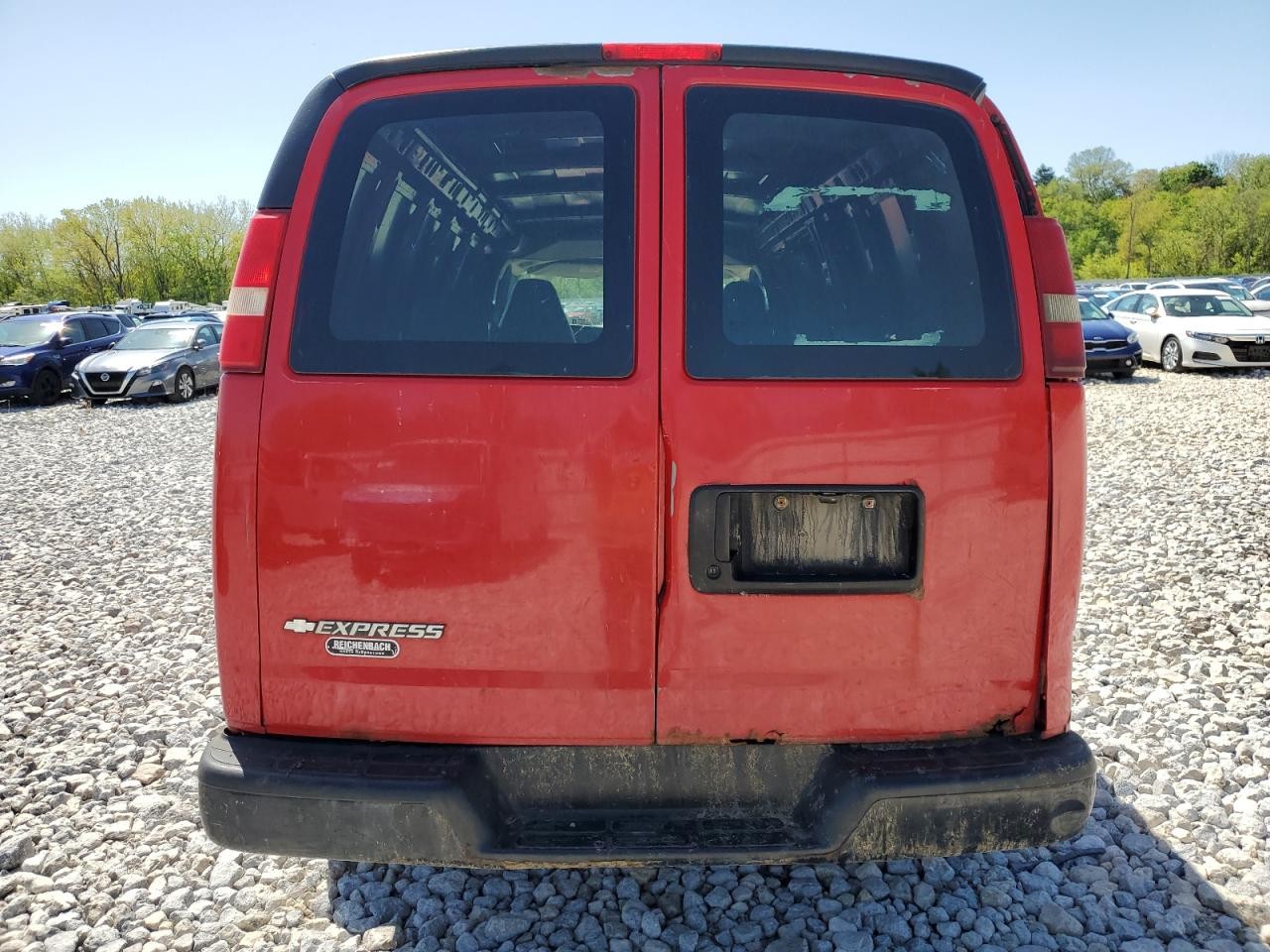https://f005.backblazeb2.com/file/img-partshotlines-com/Inventory/MA528/Vehicle/65754_07.jpg