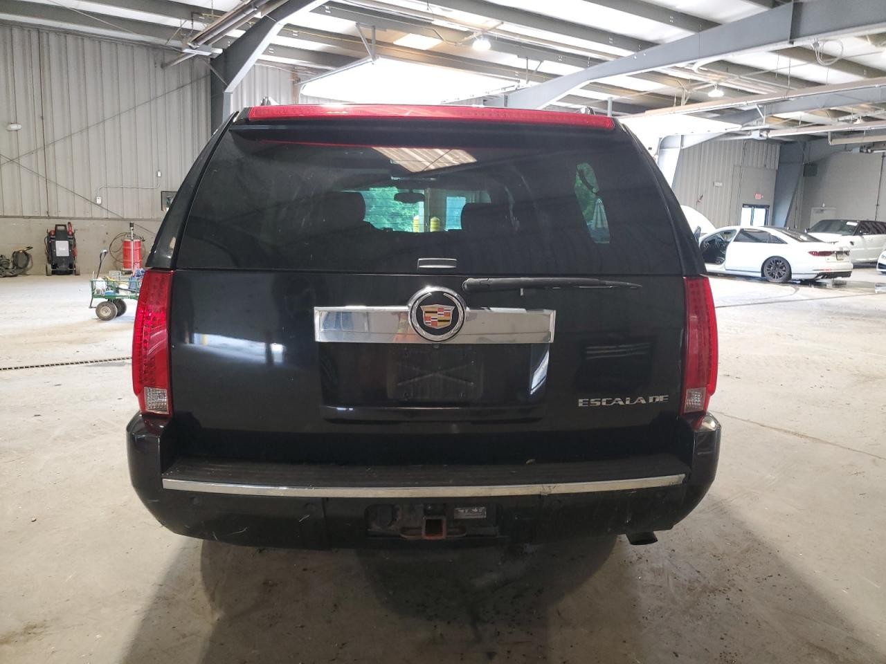 https://f005.backblazeb2.com/file/img-partshotlines-com/Inventory/MA528/Vehicle/66682_09.jpg