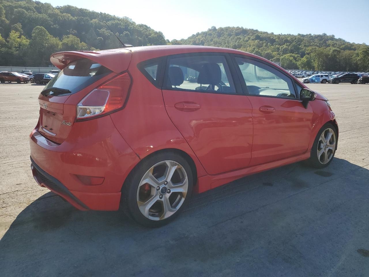 Vehicle/66726_03.jpg