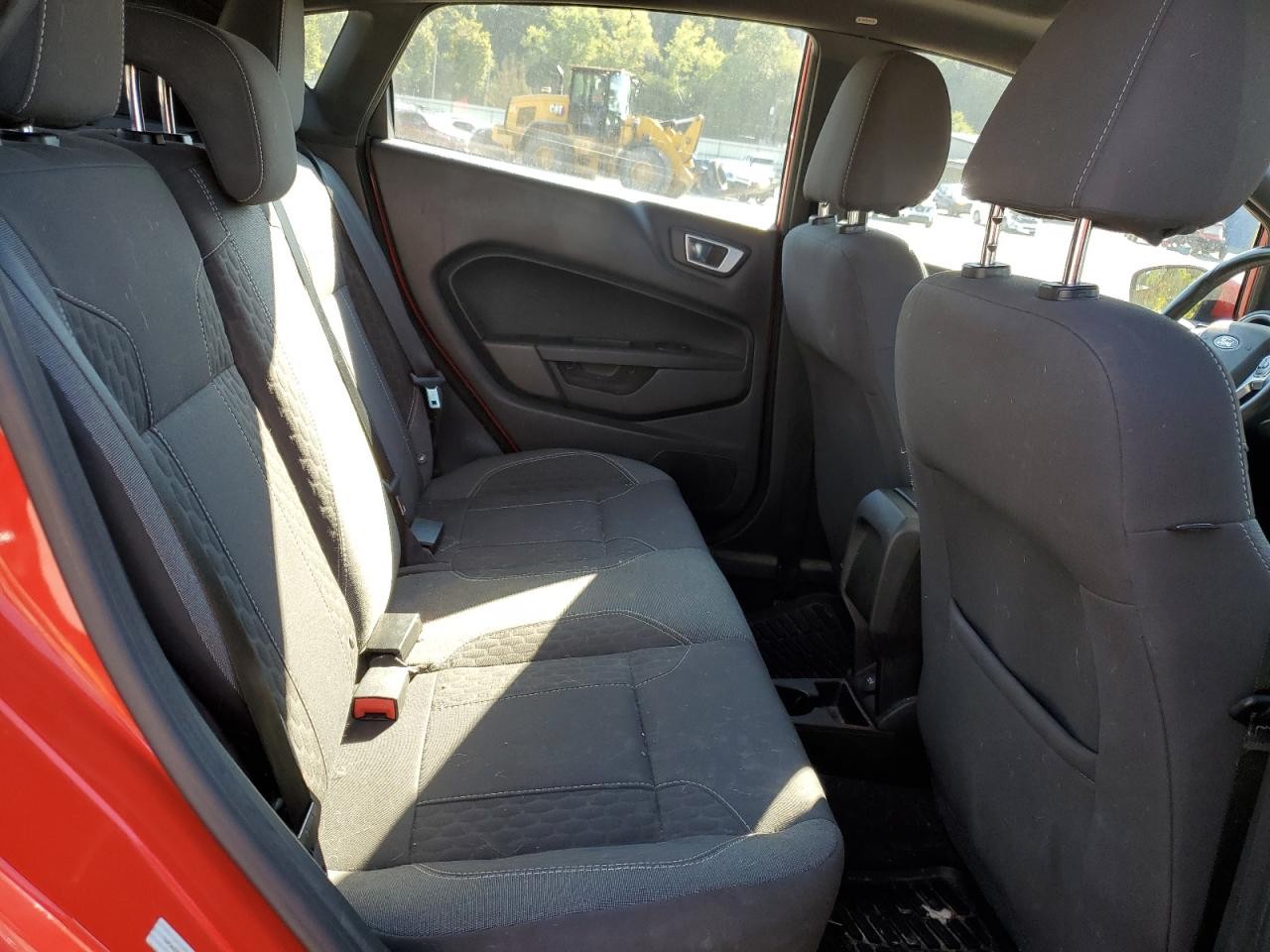 Vehicle/66726_09.jpg