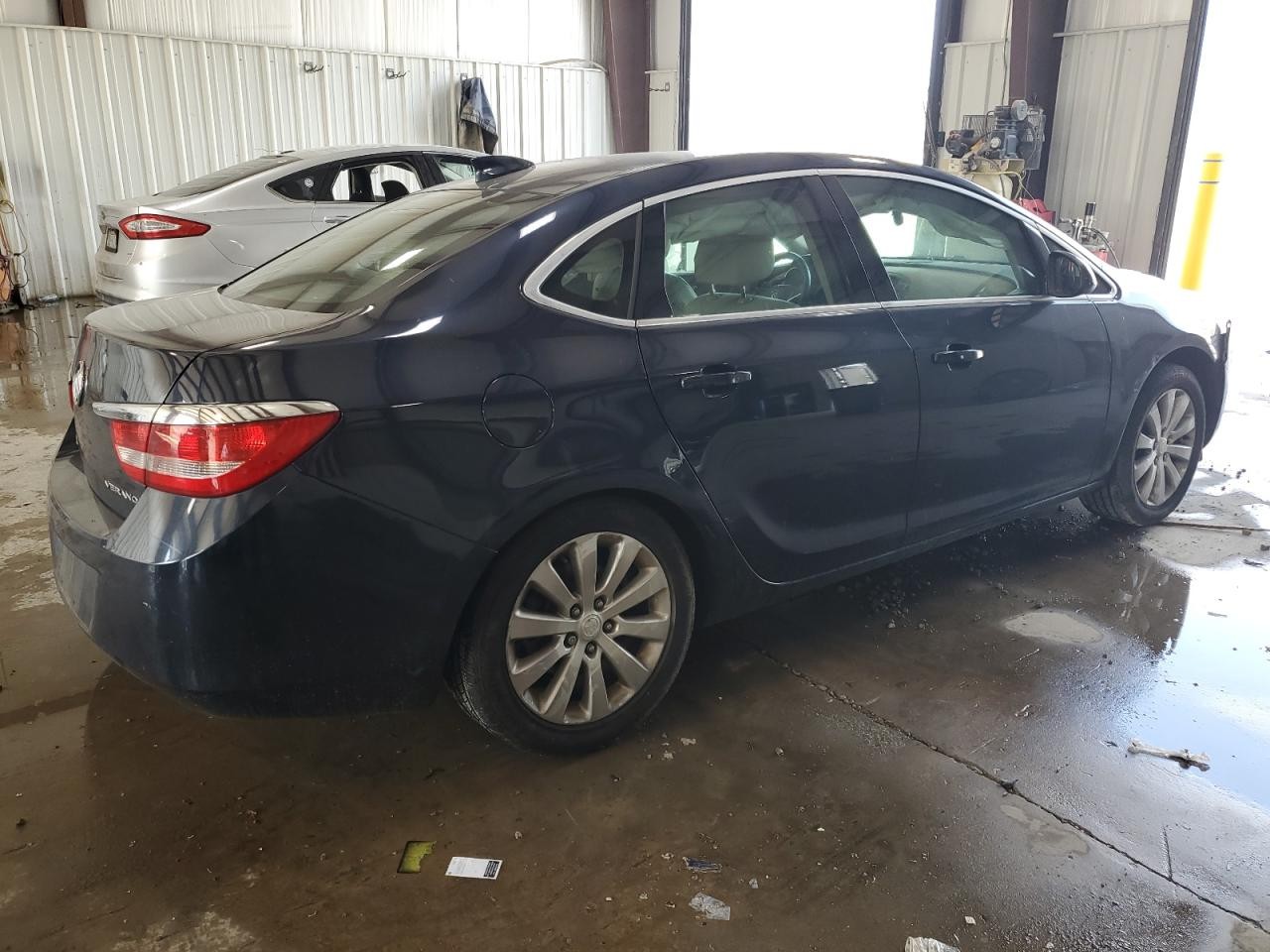 https://f005.backblazeb2.com/file/img-partshotlines-com/Inventory/MA528/Vehicle/66800_02.jpg