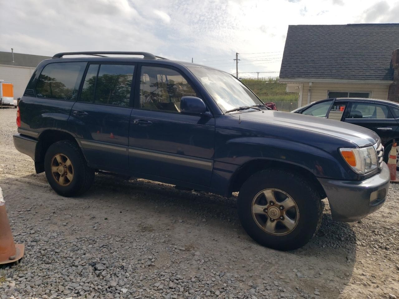 https://f005.backblazeb2.com/file/img-partshotlines-com/Inventory/MA528/Vehicle/67453_07.jpg