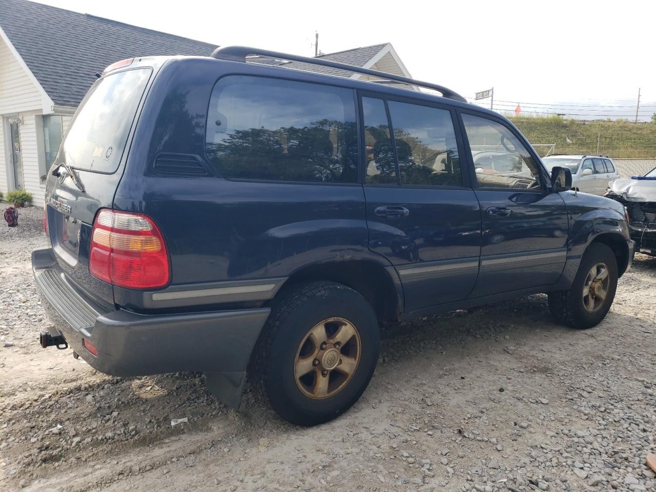 https://f005.backblazeb2.com/file/img-partshotlines-com/Inventory/MA528/Vehicle/67453_08.jpg