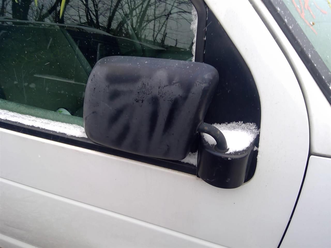 https://f005.backblazeb2.com/file/img-partshotlines-com/Inventory/MA528/Vehicle/67959_11.jpg