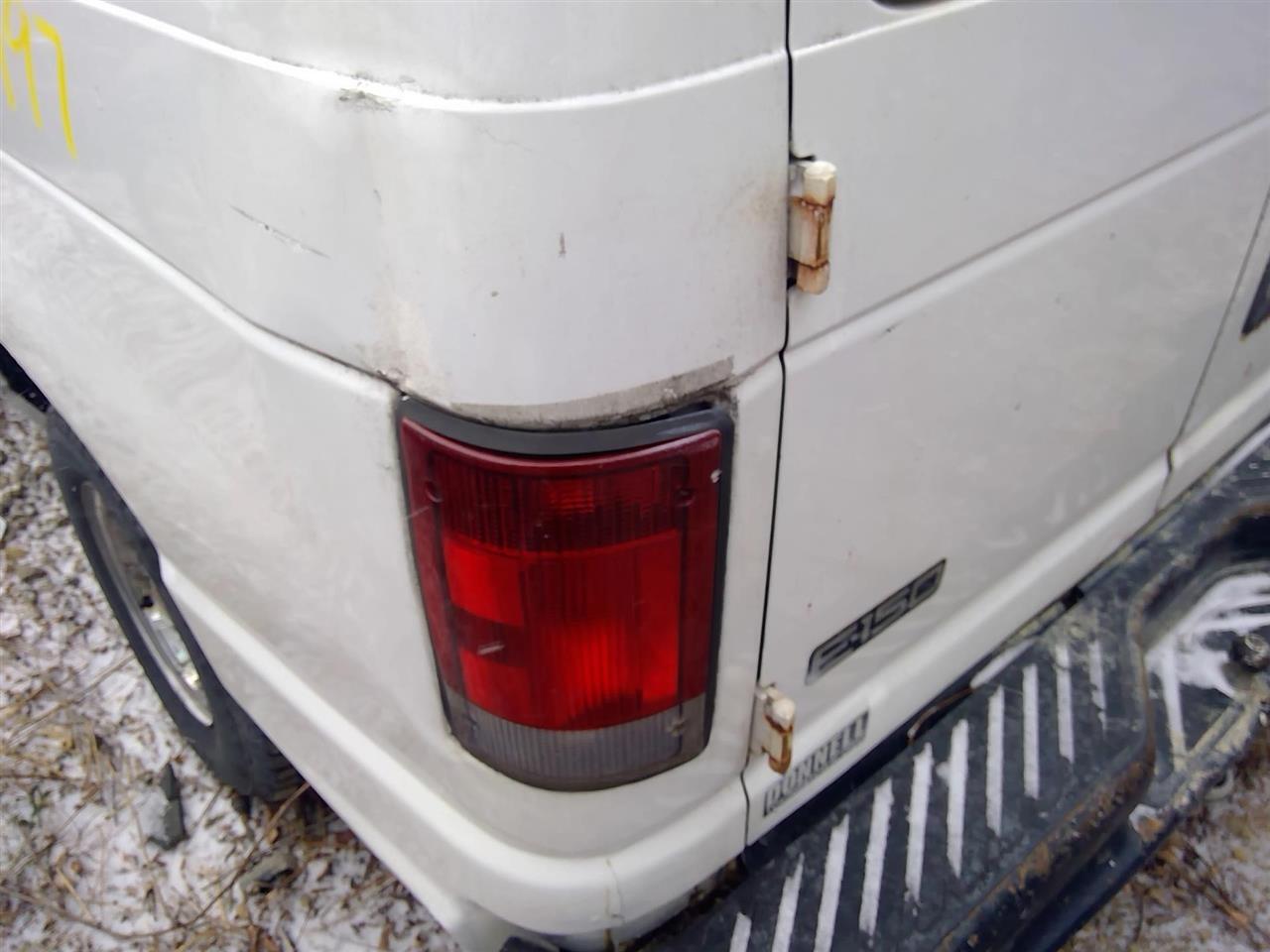 https://f005.backblazeb2.com/file/img-partshotlines-com/Inventory/MA528/Vehicle/67959_12.jpg