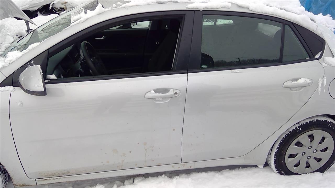 https://f005.backblazeb2.com/file/img-partshotlines-com/Inventory/MA528/Vehicle/67975_11.jpg