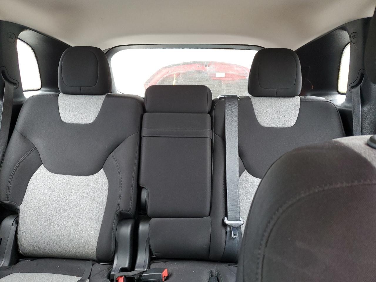 https://f005.backblazeb2.com/file/img-partshotlines-com/Inventory/MA528/Vehicle/68056_09.jpg