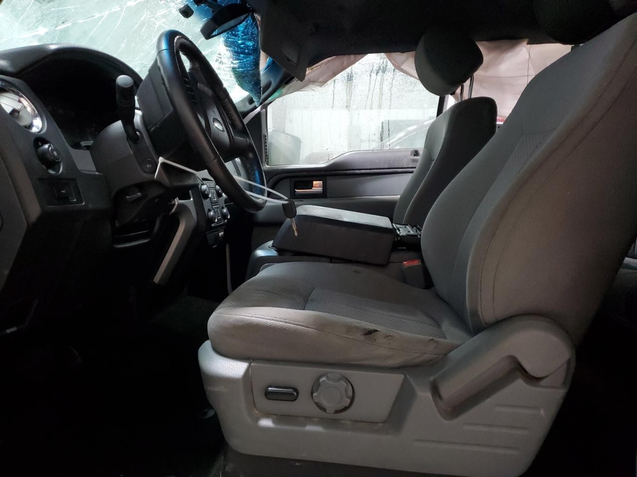 https://f005.backblazeb2.com/file/img-partshotlines-com/Inventory/MA528/Vehicle/68113_09.jpg