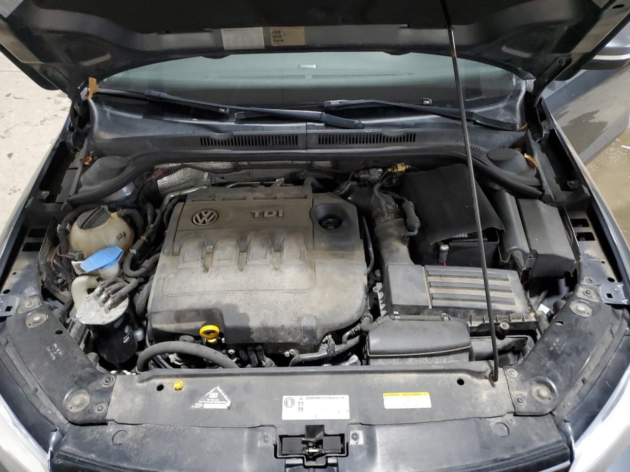 https://f005.backblazeb2.com/file/img-partshotlines-com/Inventory/MA528/Vehicle/68121_09.jpg