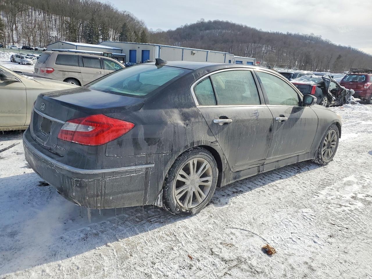https://f005.backblazeb2.com/file/img-partshotlines-com/Inventory/MA528/Vehicle/69853_03.jpg