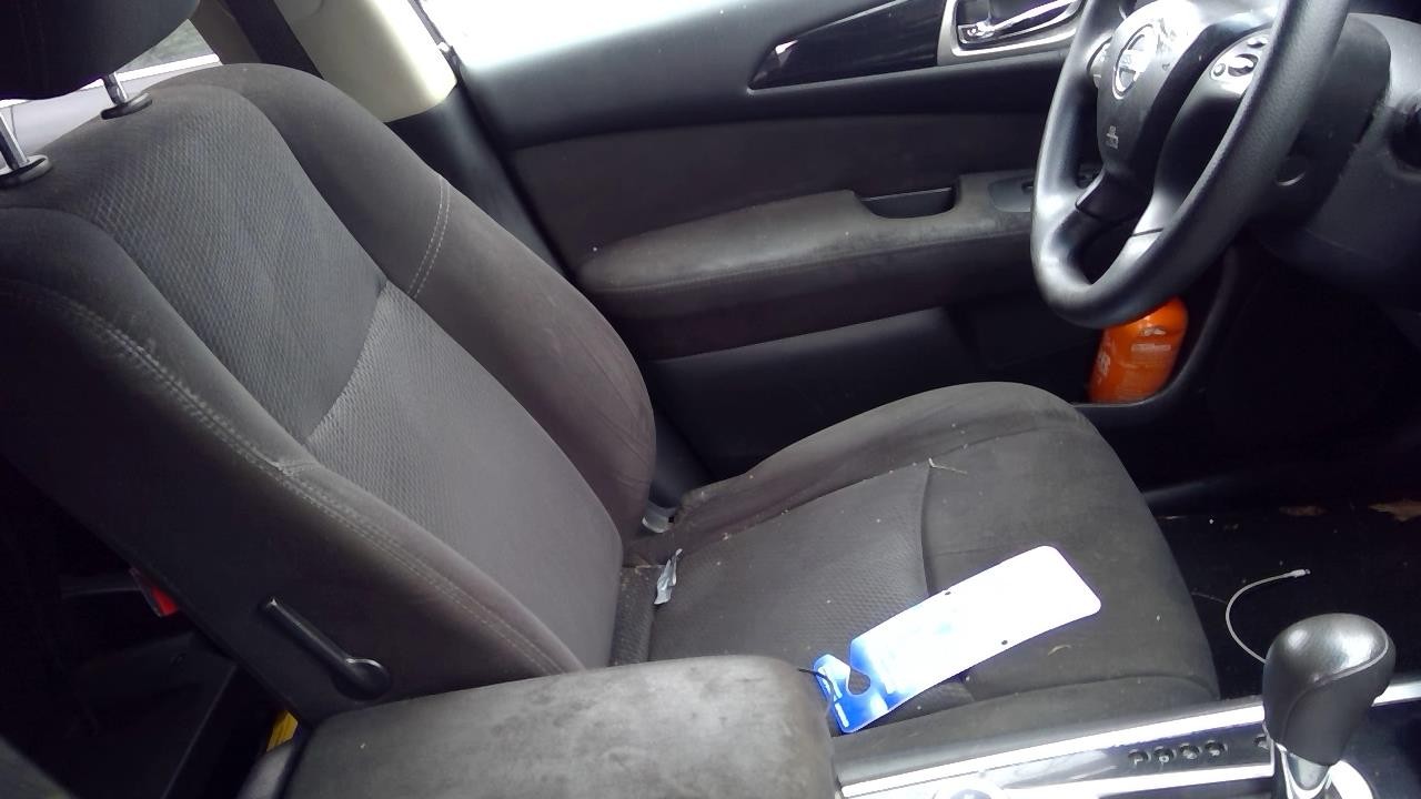https://f005.backblazeb2.com/file/img-partshotlines-com/Inventory/MA528/Vehicle/69972_08.jpg