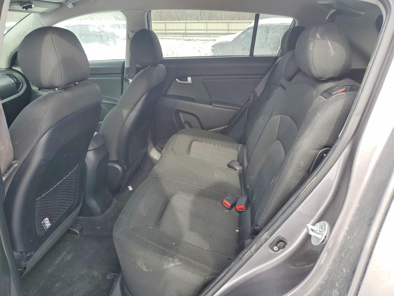 https://f005.backblazeb2.com/file/img-partshotlines-com/Inventory/MA528/Vehicle/70213_10.jpg