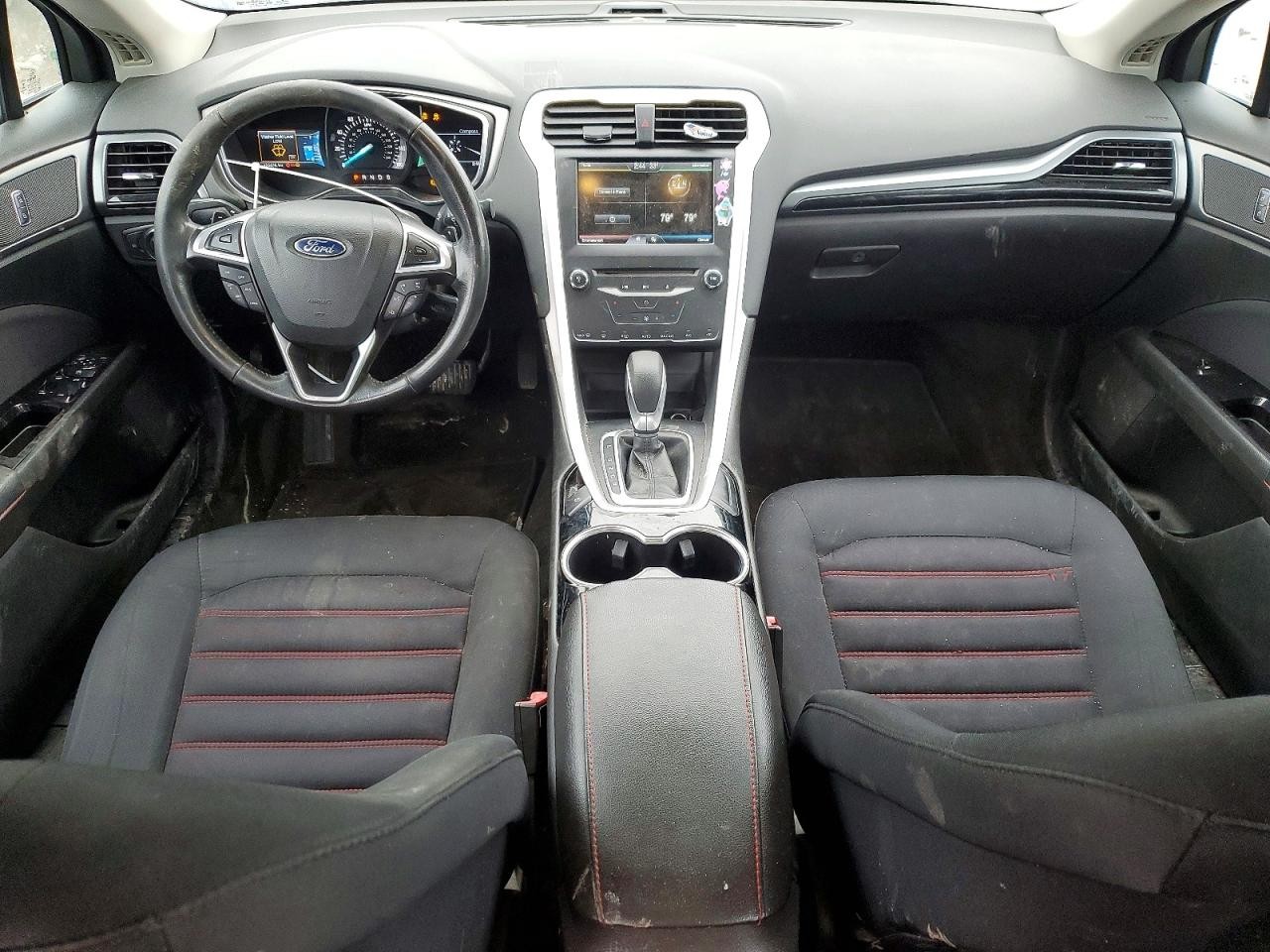 Vehicle/70221_08.jpg
