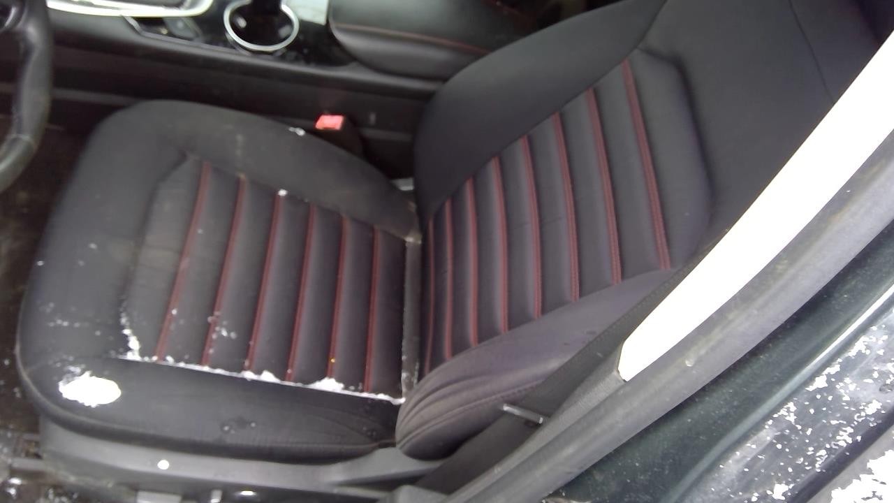Vehicle/70221_11.jpg