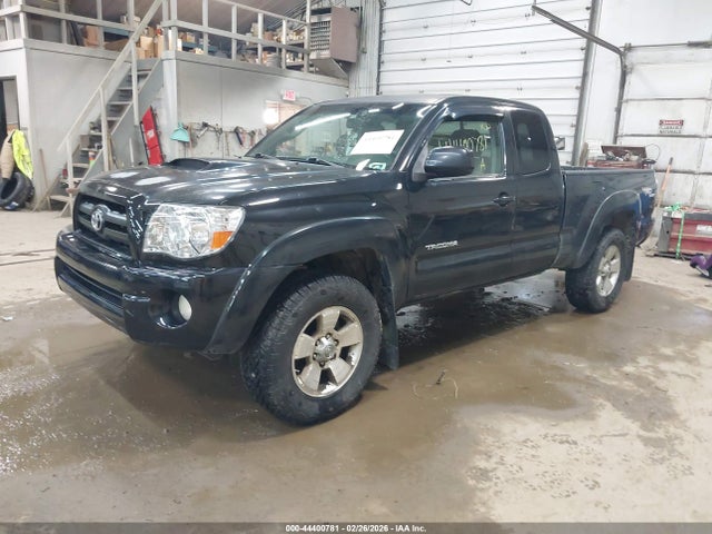 Vehicle/70242_02.jpg