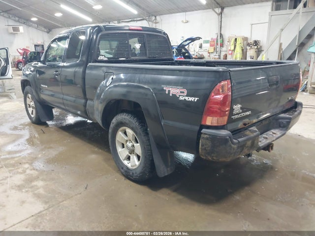 Vehicle/70242_03.jpg