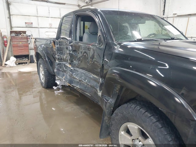 Vehicle/70242_06.jpg