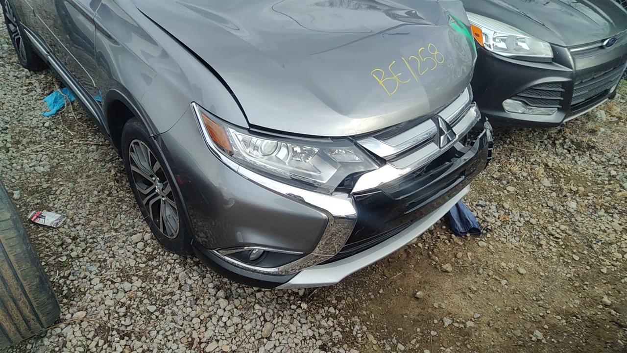 https://f005.backblazeb2.com/file/img-partshotlines-com/Inventory/MA528/Vehicle/70279_01.jpg