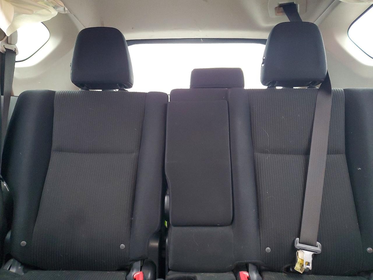 https://f005.backblazeb2.com/file/img-partshotlines-com/Inventory/MA528/Vehicle/70344_09.jpg