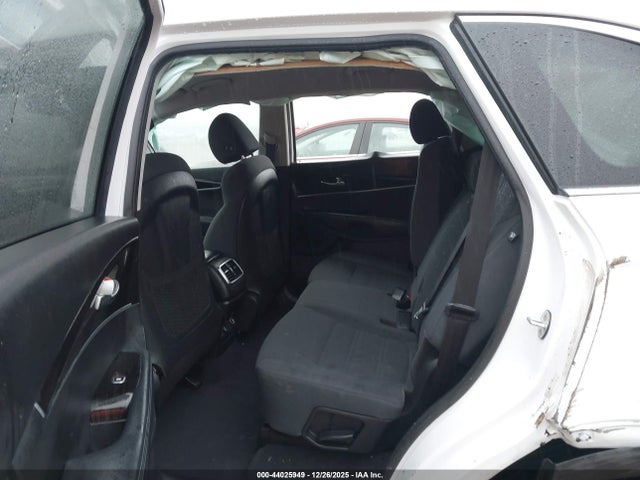 Vehicle/70470_08.jpg