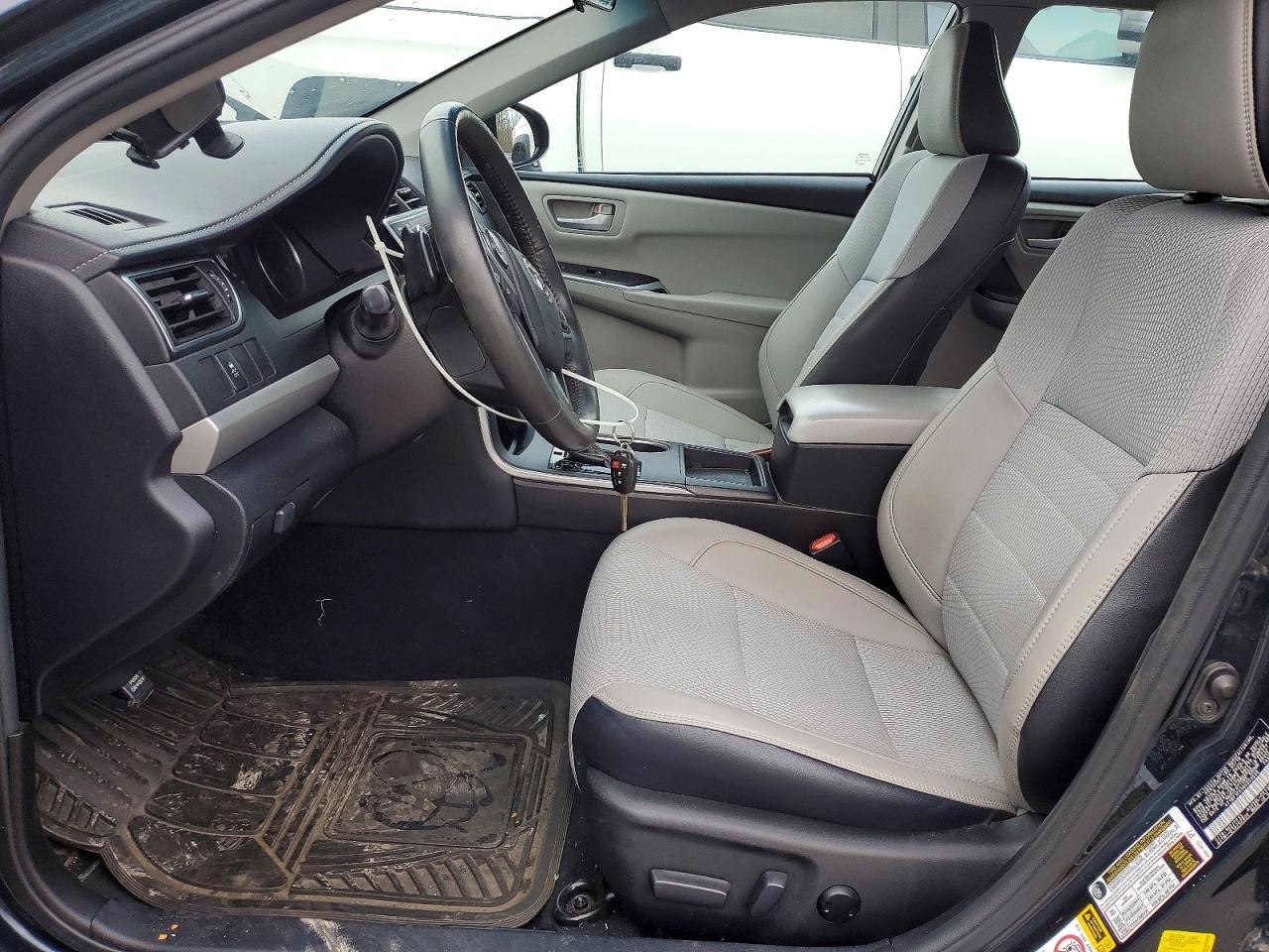 Vehicle/70740_07.jpg