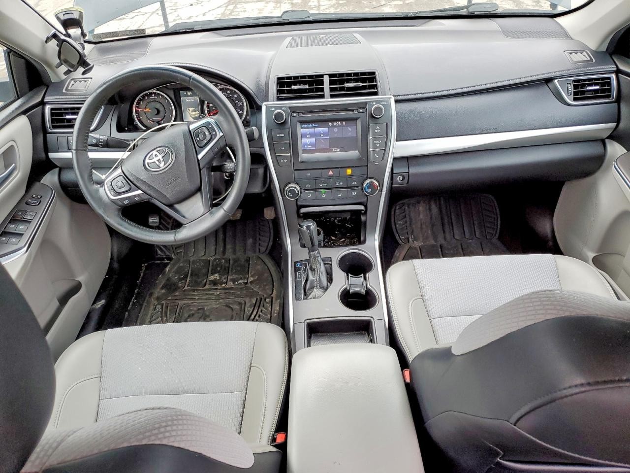 Vehicle/70740_08.jpg