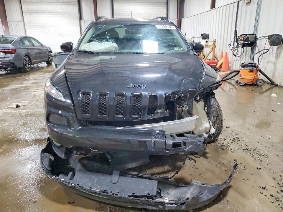 https://f005.backblazeb2.com/file/img-partshotlines-com/Inventory/MA528/Vehicle/70978_05.jpg