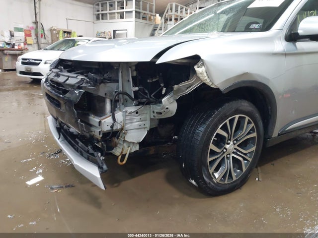 https://f005.backblazeb2.com/file/img-partshotlines-com/Inventory/MA528/Vehicle/71078_06.jpg