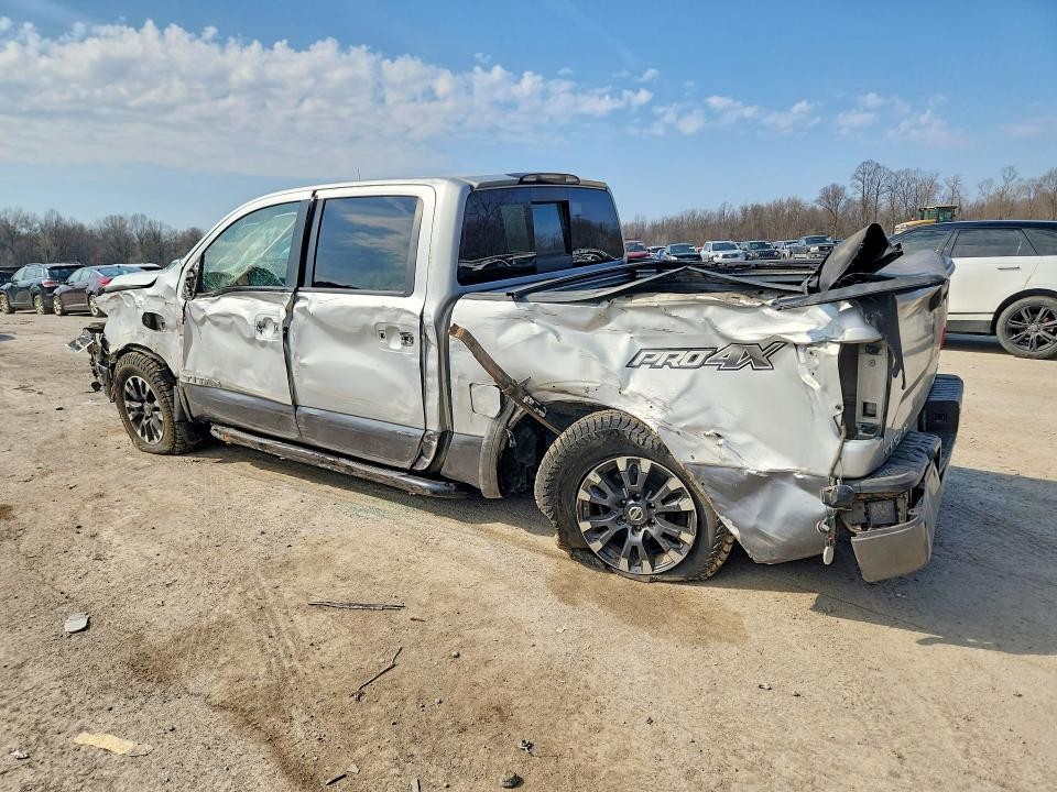 https://f005.backblazeb2.com/file/img-partshotlines-com/Inventory/MA528/Vehicle/71236_02.jpg