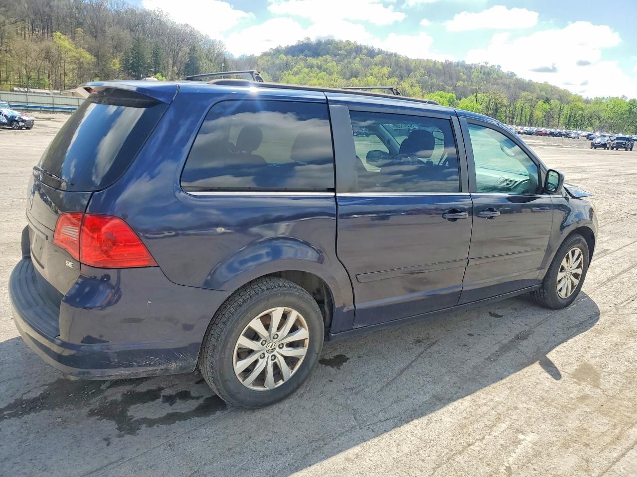 https://f005.backblazeb2.com/file/img-partshotlines-com/Inventory/MA528/Vehicle/71369_03.jpg