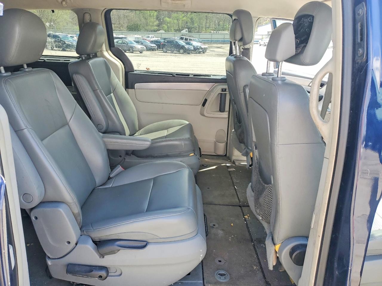 https://f005.backblazeb2.com/file/img-partshotlines-com/Inventory/MA528/Vehicle/71369_10.jpg