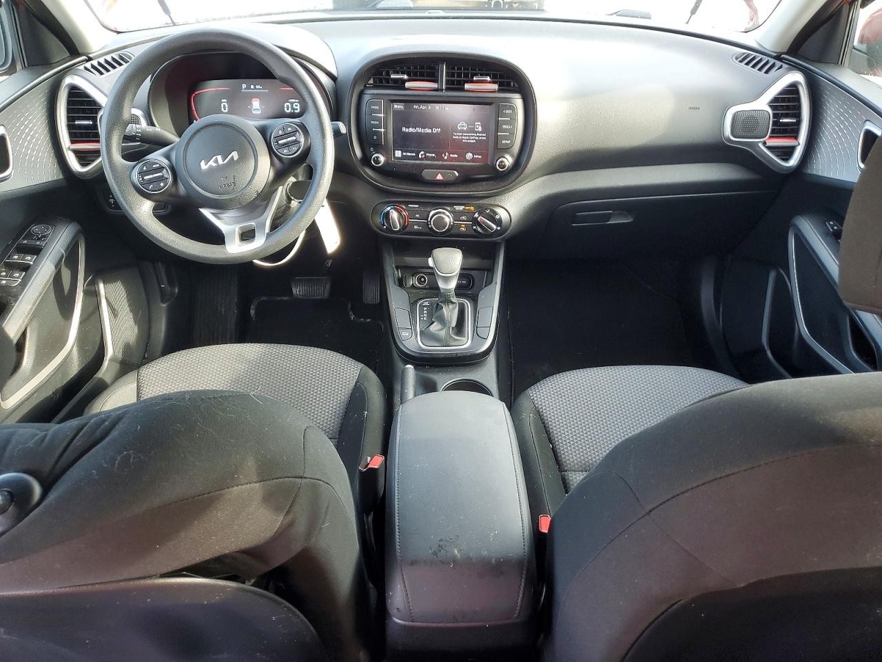 https://f005.backblazeb2.com/file/img-partshotlines-com/Inventory/MA528/Vehicle/71377_08.jpg