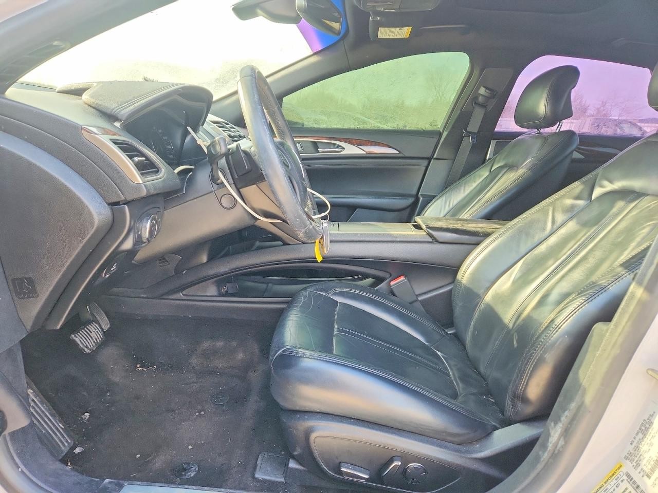 https://f005.backblazeb2.com/file/img-partshotlines-com/Inventory/MA528/Vehicle/71517_07.jpg