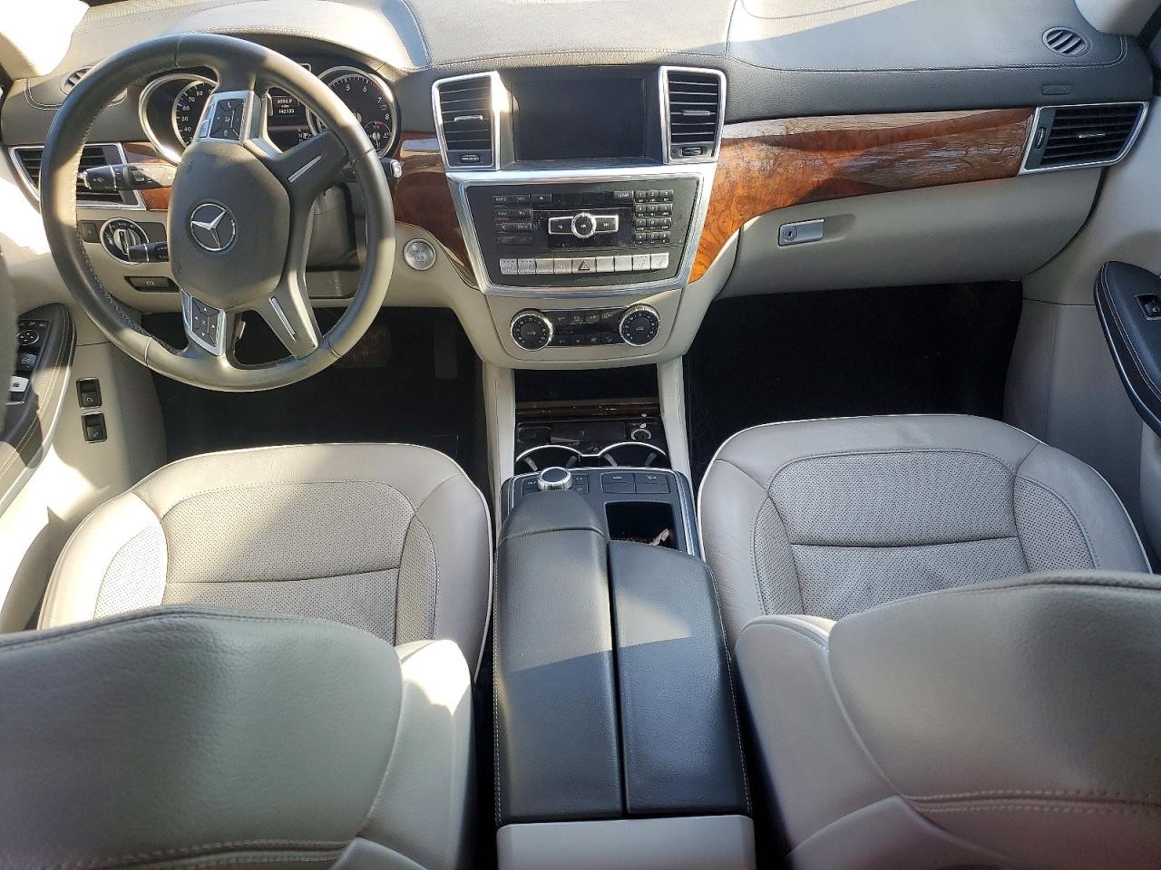 https://f005.backblazeb2.com/file/img-partshotlines-com/Inventory/MA528/Vehicle/71610_08.jpg