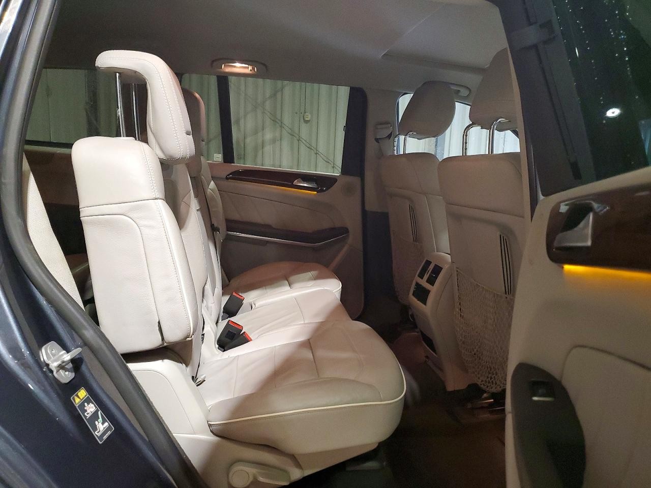 https://f005.backblazeb2.com/file/img-partshotlines-com/Inventory/MA528/Vehicle/71610_10.jpg