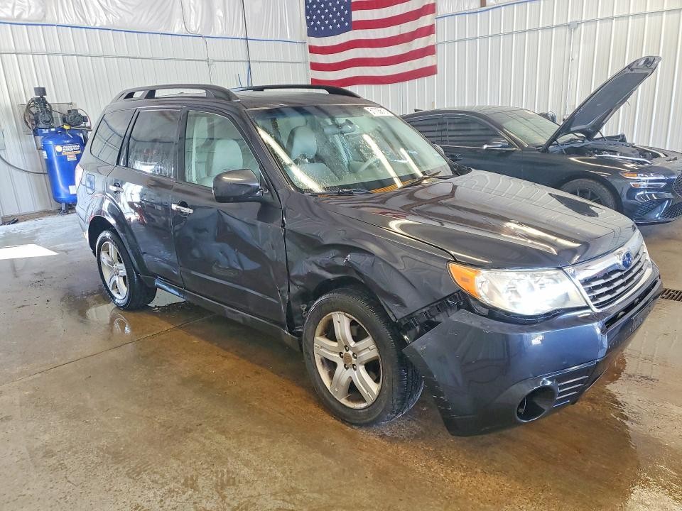 https://f005.backblazeb2.com/file/img-partshotlines-com/Inventory/MA528/Vehicle/71797_04.jpg