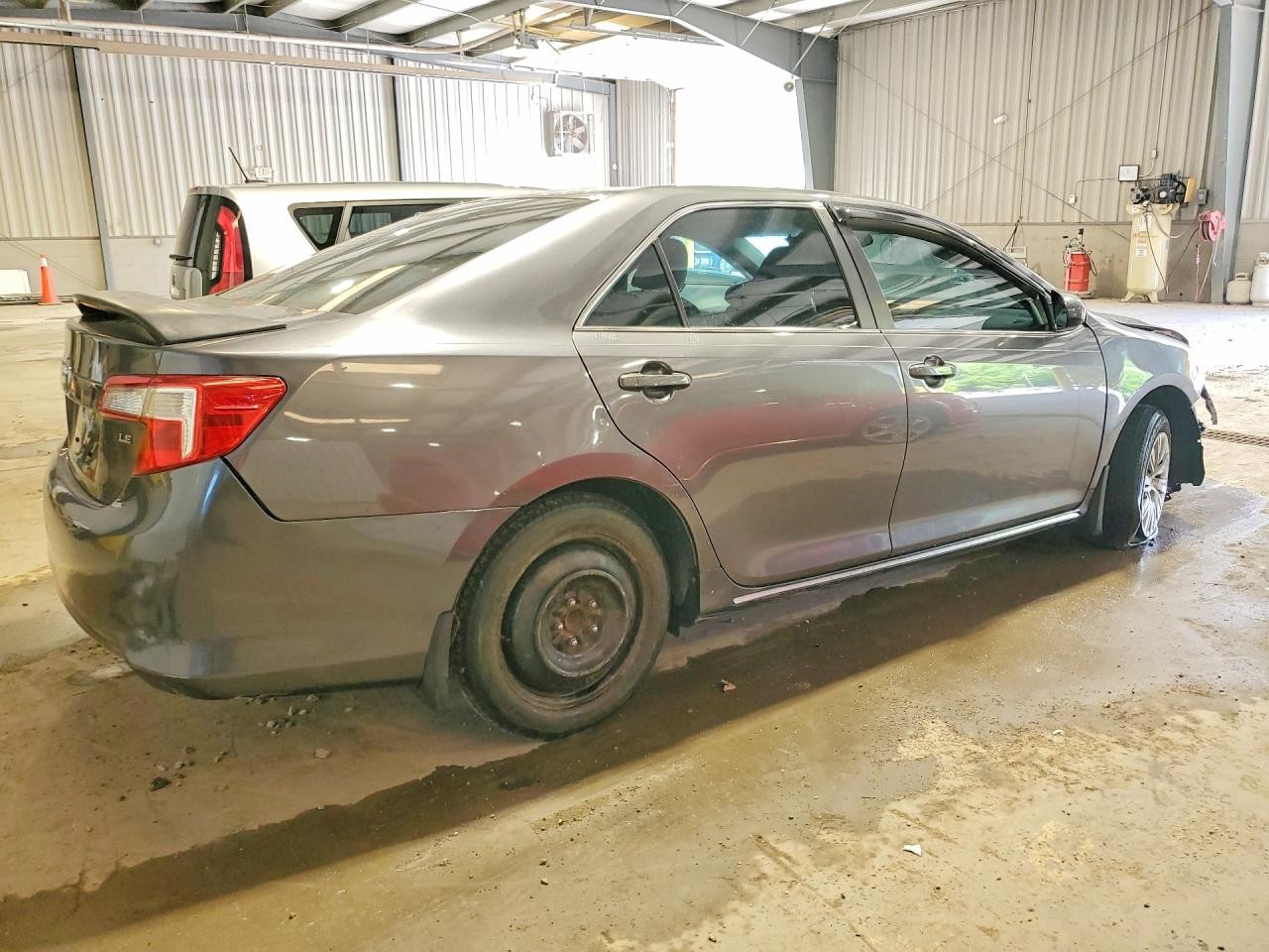 Vehicle/71857_03.jpg