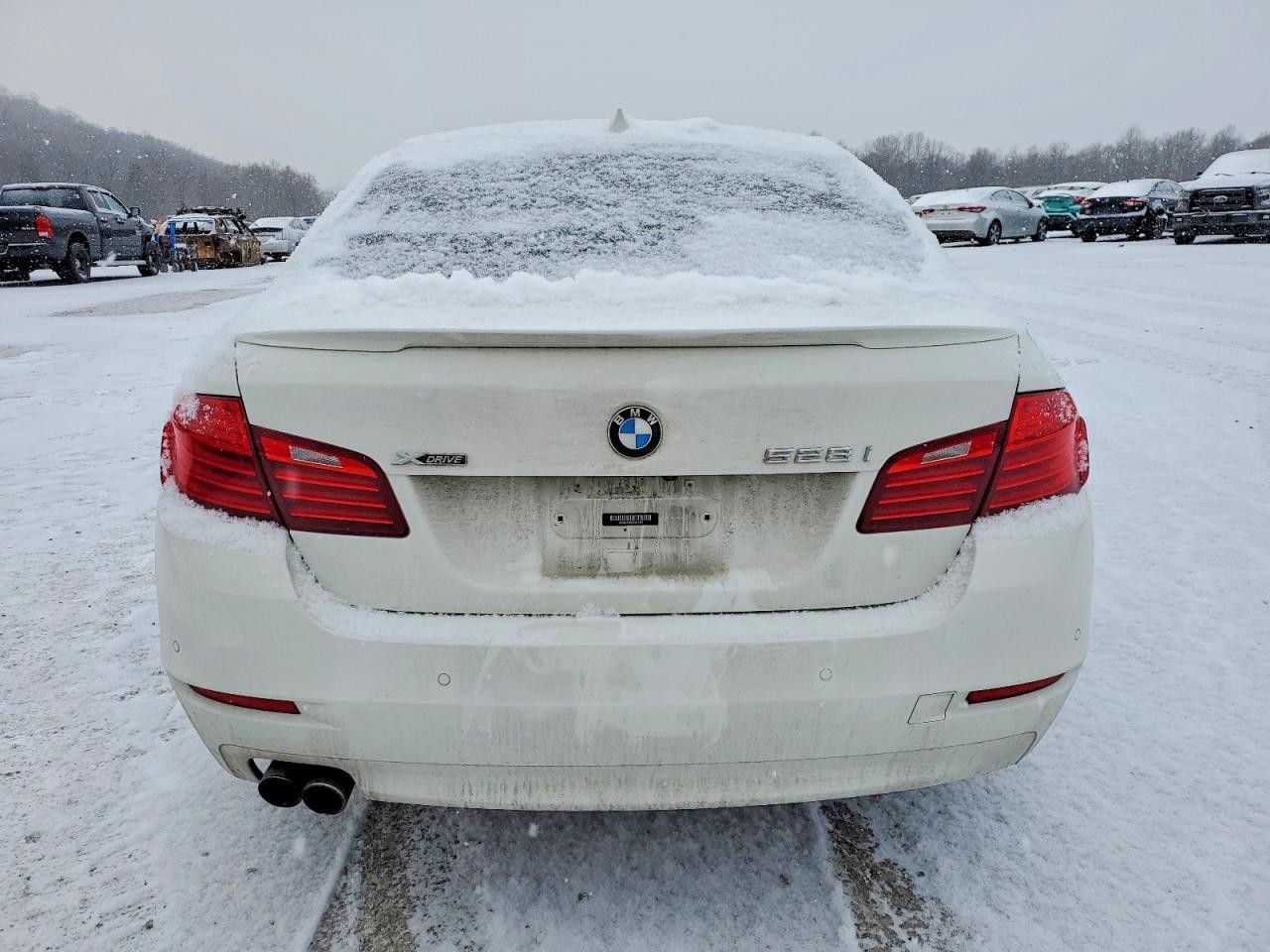 https://f005.backblazeb2.com/file/img-partshotlines-com/Inventory/MA528/Vehicle/71858_06.jpg