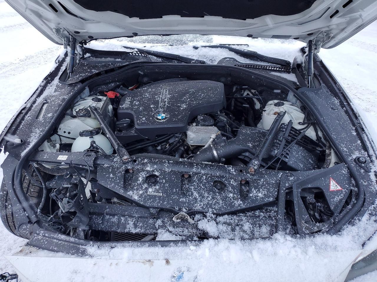 https://f005.backblazeb2.com/file/img-partshotlines-com/Inventory/MA528/Vehicle/71858_10.jpg
