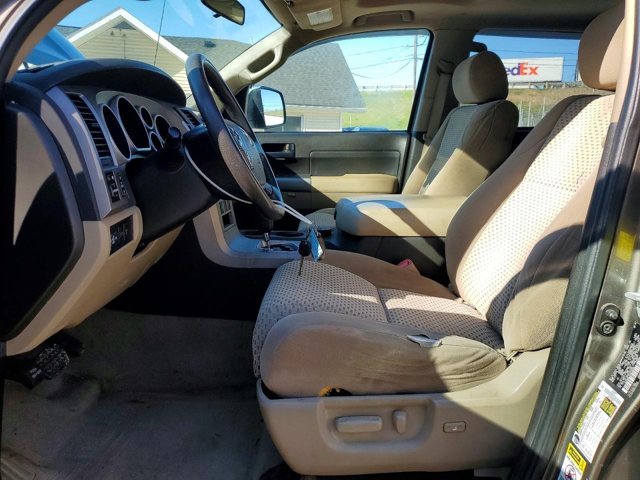 https://f005.backblazeb2.com/file/img-partshotlines-com/Inventory/MA528/Vehicle/71863_07.jpg