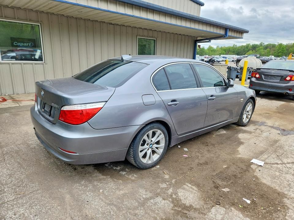 https://f005.backblazeb2.com/file/img-partshotlines-com/Inventory/MA528/Vehicle/72011_03.jpg