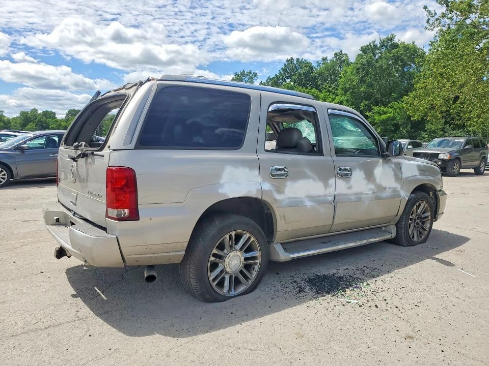 https://f005.backblazeb2.com/file/img-partshotlines-com/Inventory/MA528/Vehicle/72994_03.jpg