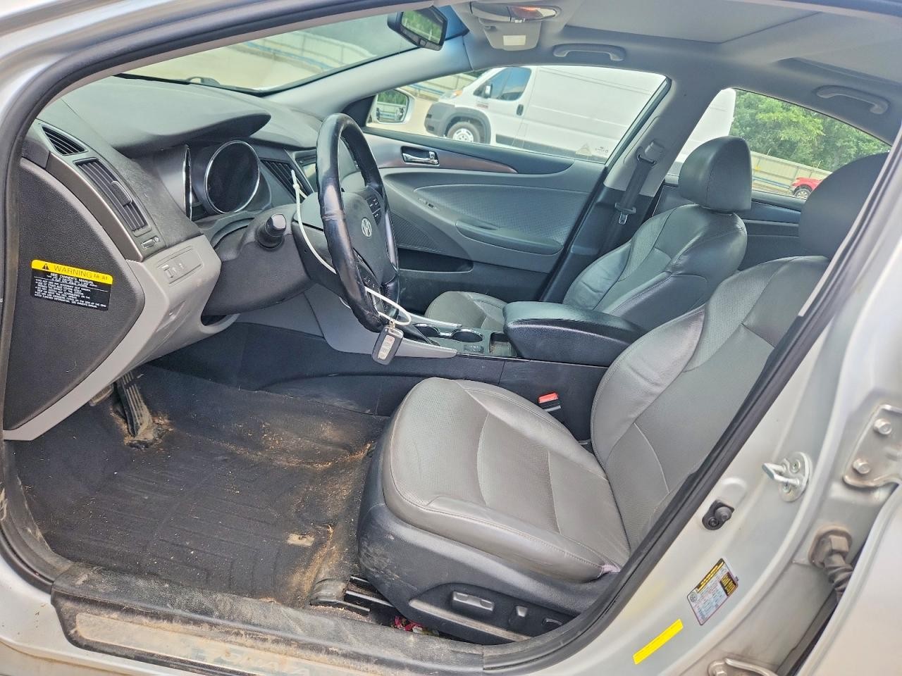https://f005.backblazeb2.com/file/img-partshotlines-com/Inventory/MA528/Vehicle/73467_07.jpg