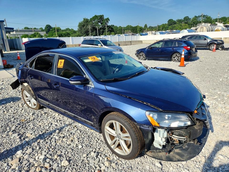 https://f005.backblazeb2.com/file/img-partshotlines-com/Inventory/MA528/Vehicle/73477_04.jpg